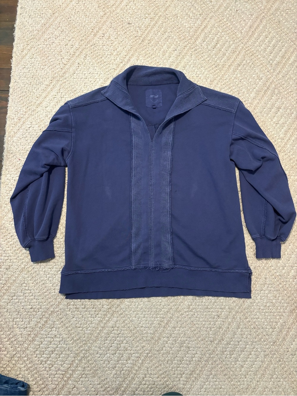 aerie women’s Navy V-Neck Pullover Sweater